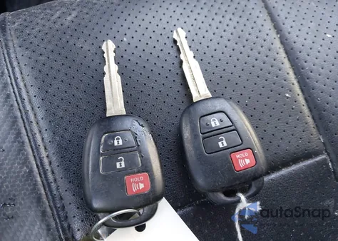 2017 Toyota Highlander Le из США, поврежденный, VIN 5TDZZRFH5HS234061